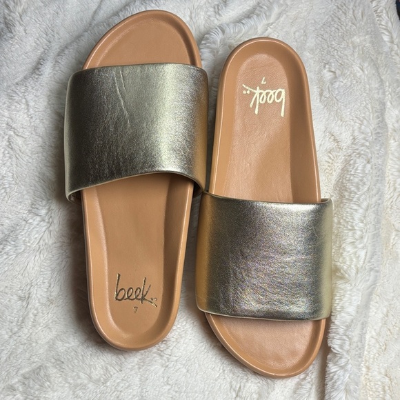 Pelican Leather Platform Sandal
PLATINUM/BEACH - Picture 2 of 5